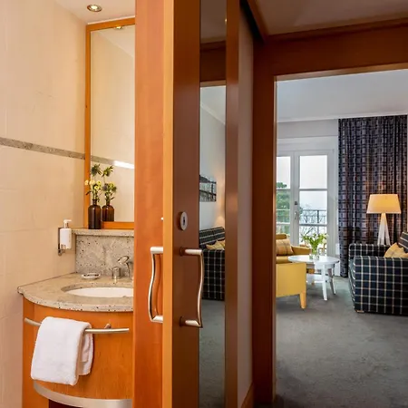 فندق Precise 4*